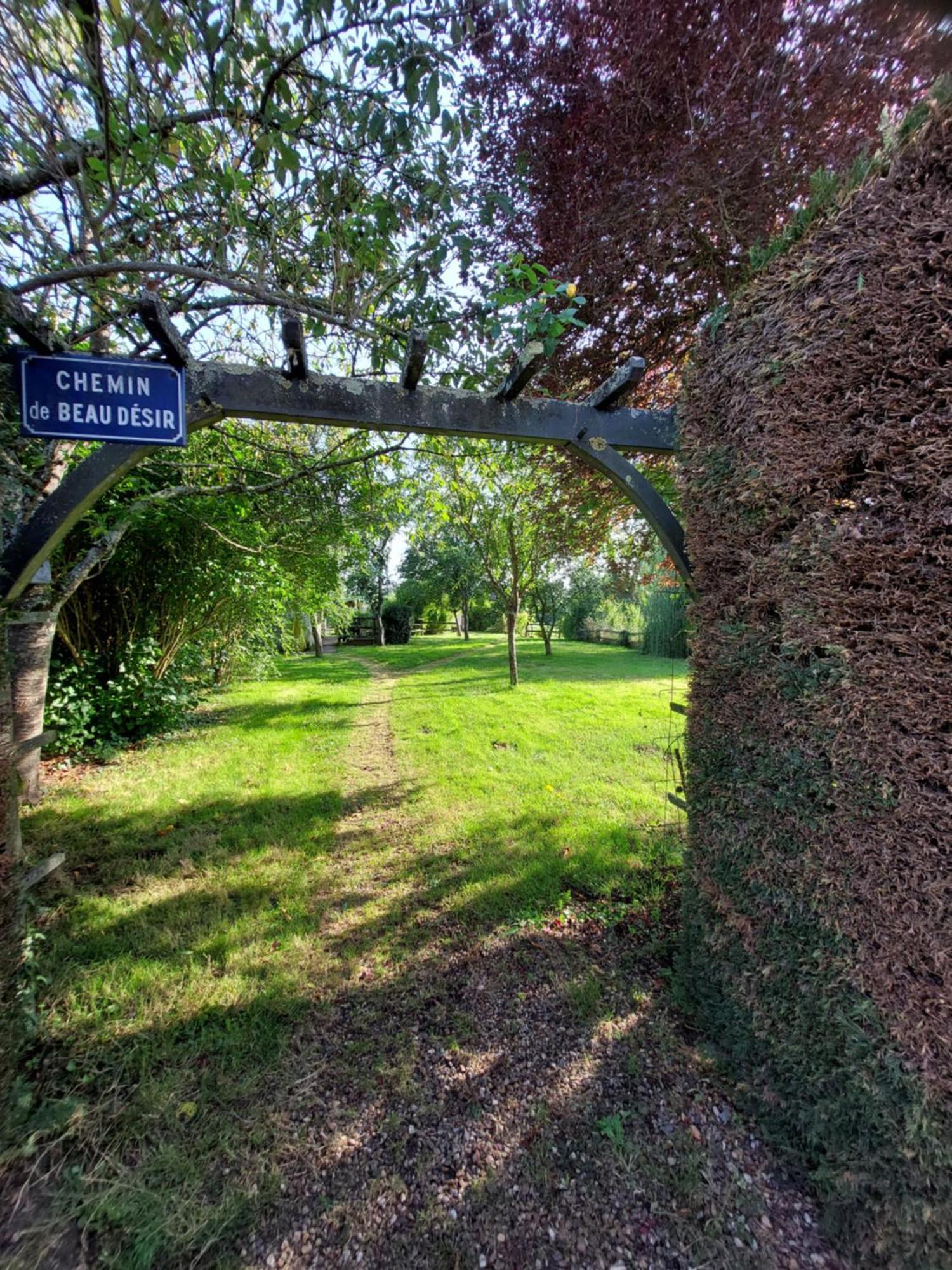 Les Roulottes De La Brauderie Villa Brissarthe Bagian luar foto