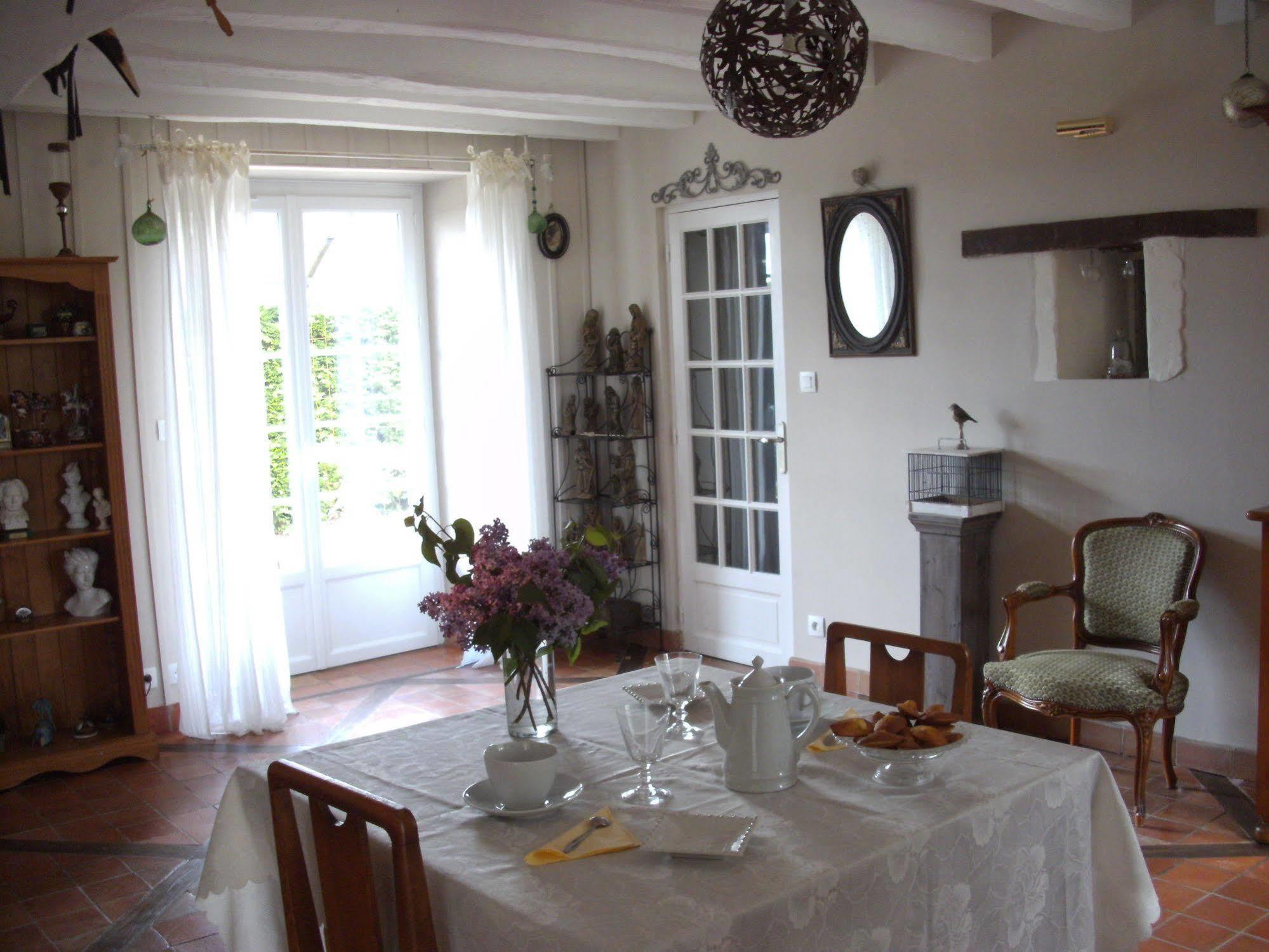 Les Roulottes De La Brauderie Villa Brissarthe Bagian luar foto